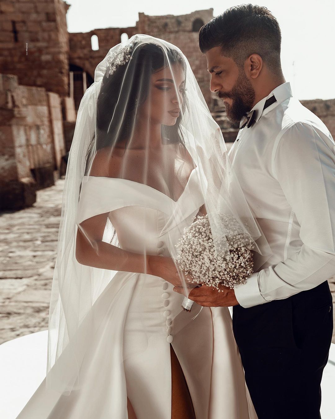 Long Sleeves Wedding Dress Off-the-Shoulder With Slit (ZD17511)