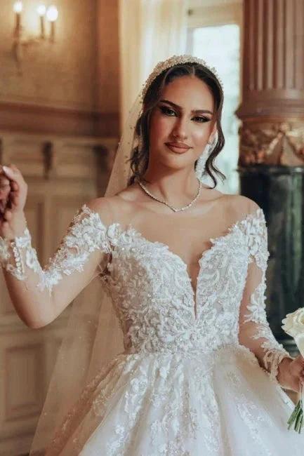 Luxurious Long White Scoop Neck A-line Tulle Lace Wedding Dress with Long Sleeves (ZD16625)