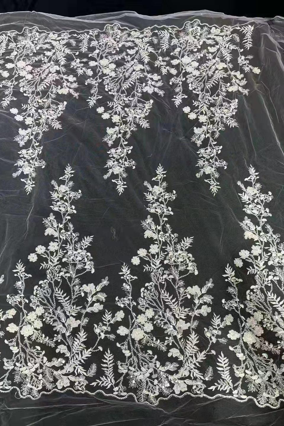 Luxurious Mermaid Lace Appliques Wedding Dress Sheer Skirt