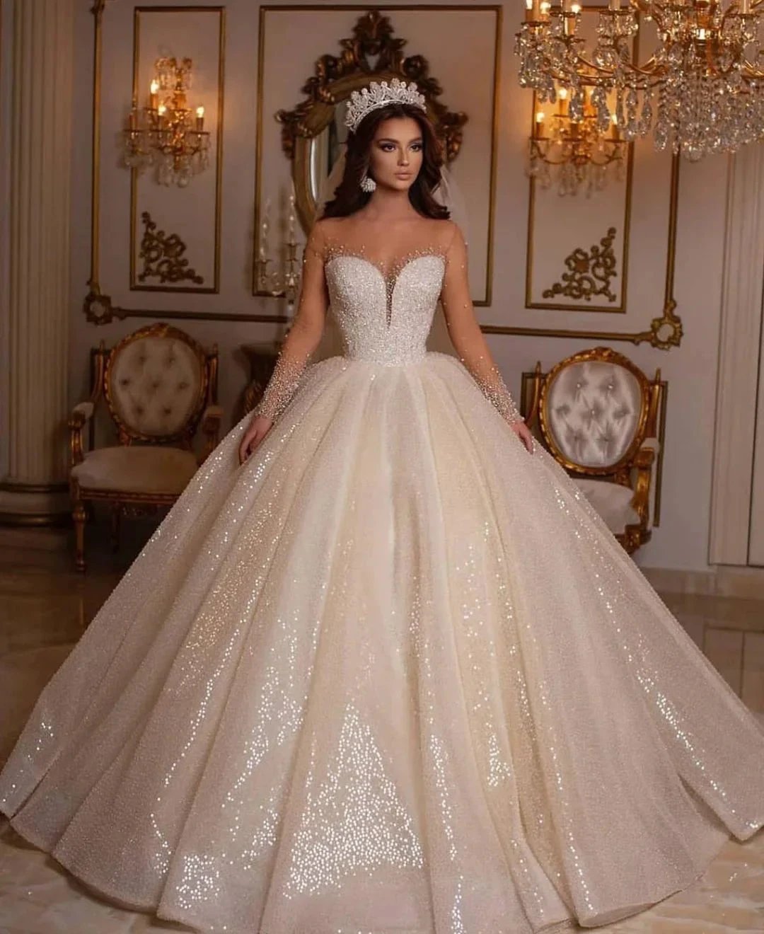 Luxury Long Ball Gown Sweetheart Sparkly Wedding Dress with Sleeves (ZD15022)