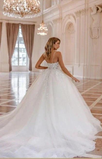 Luxury spaghetti straps sleeveless ball gown lace Wedding dress (ZD14848)