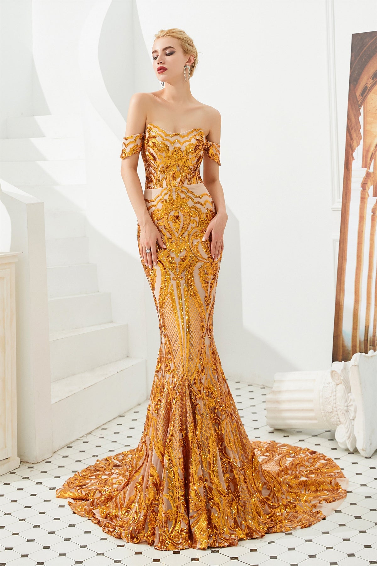 Mermaid Off-the-shoulder Sweetheart Sequined Sleeveless Backless Applique Prom Dress