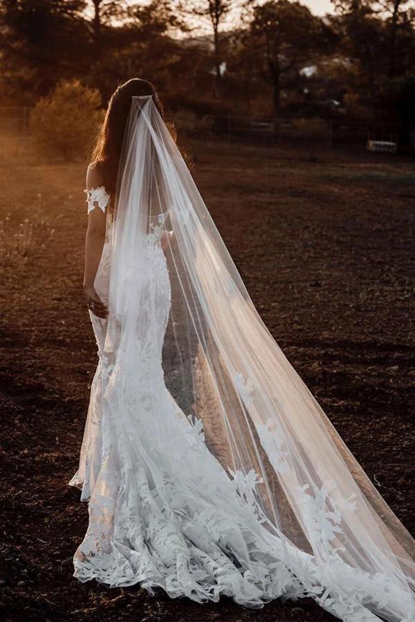 Mermaid Off-the-shoulder Tull Applique Amazing Rustic Wedding Dress (ZD15274)