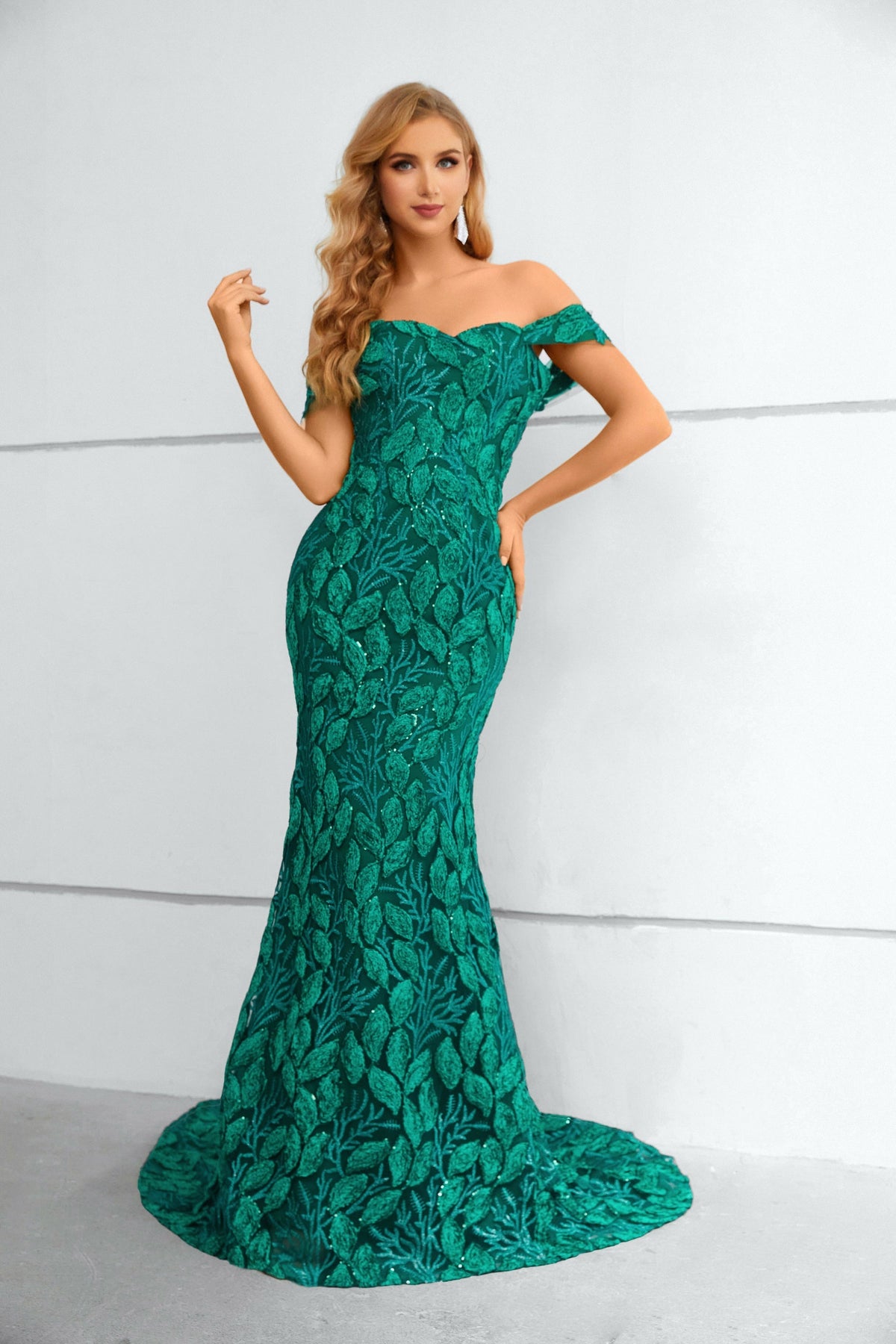 Mermaid Sweetheart Off-the-shoulder Floor-Length Sleeveless Backless Appliques Lace Prom Dress