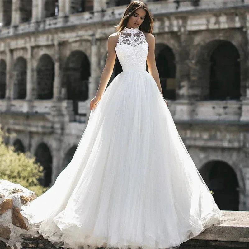 New Arrival High Neck Sleeveless Appliques Wedding Dress (ZD13844)