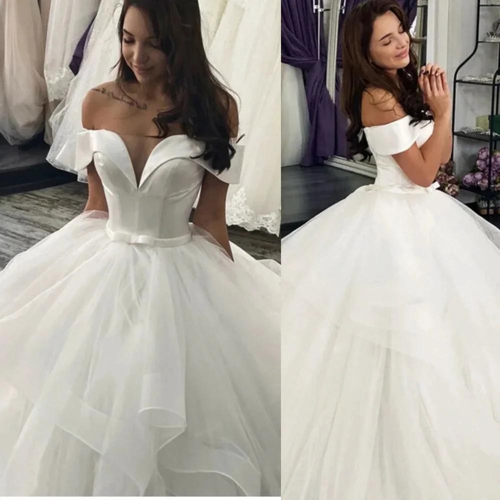 New Arrival Off-the-Shoulder Princess Puffy Layers Wedding Dress (ZD13832)