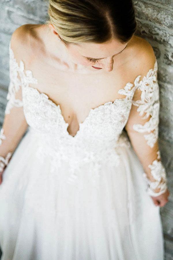 Off the Shoulder Long Sleeves Train Long Wedding Dress Bridal Gown (ZD15334)