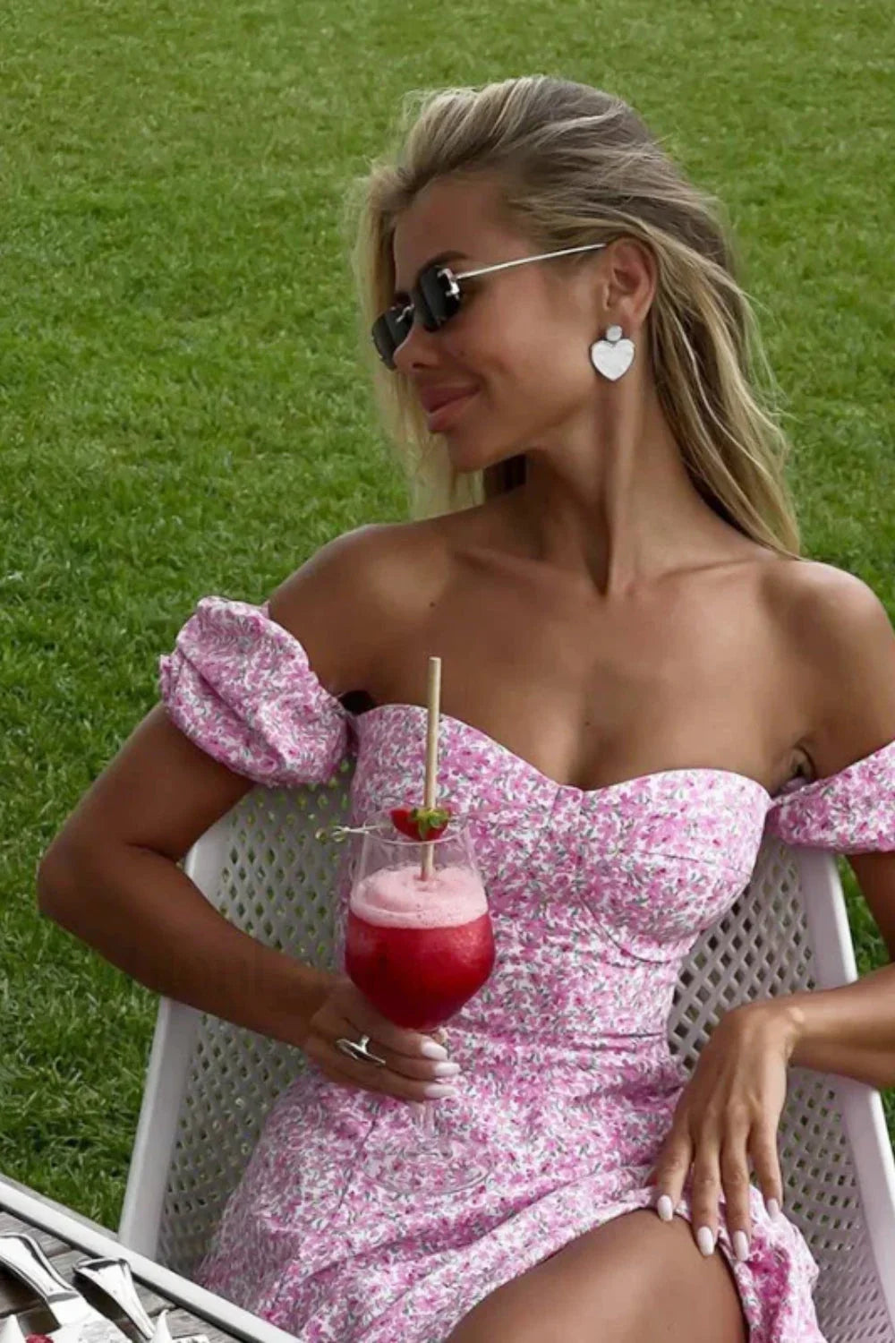 One Shoulder Floral Dress with Relaxed Fit and Smart Casual Fashion
