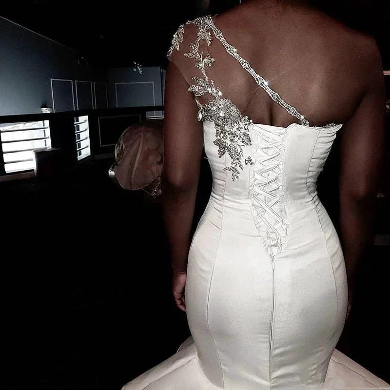 One shoulder Mermaid Bridal Wears with Ruffles Train (ZD16591)