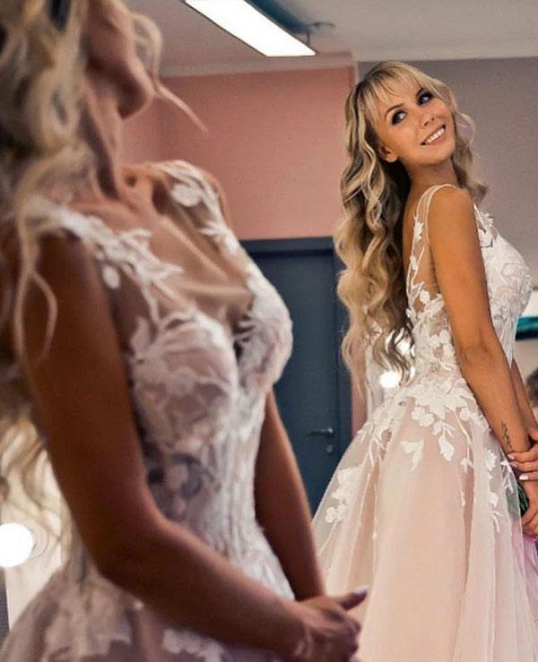 Open Back Appliques Wedding Dress Tulle Bridal Gowns (ZD17514)