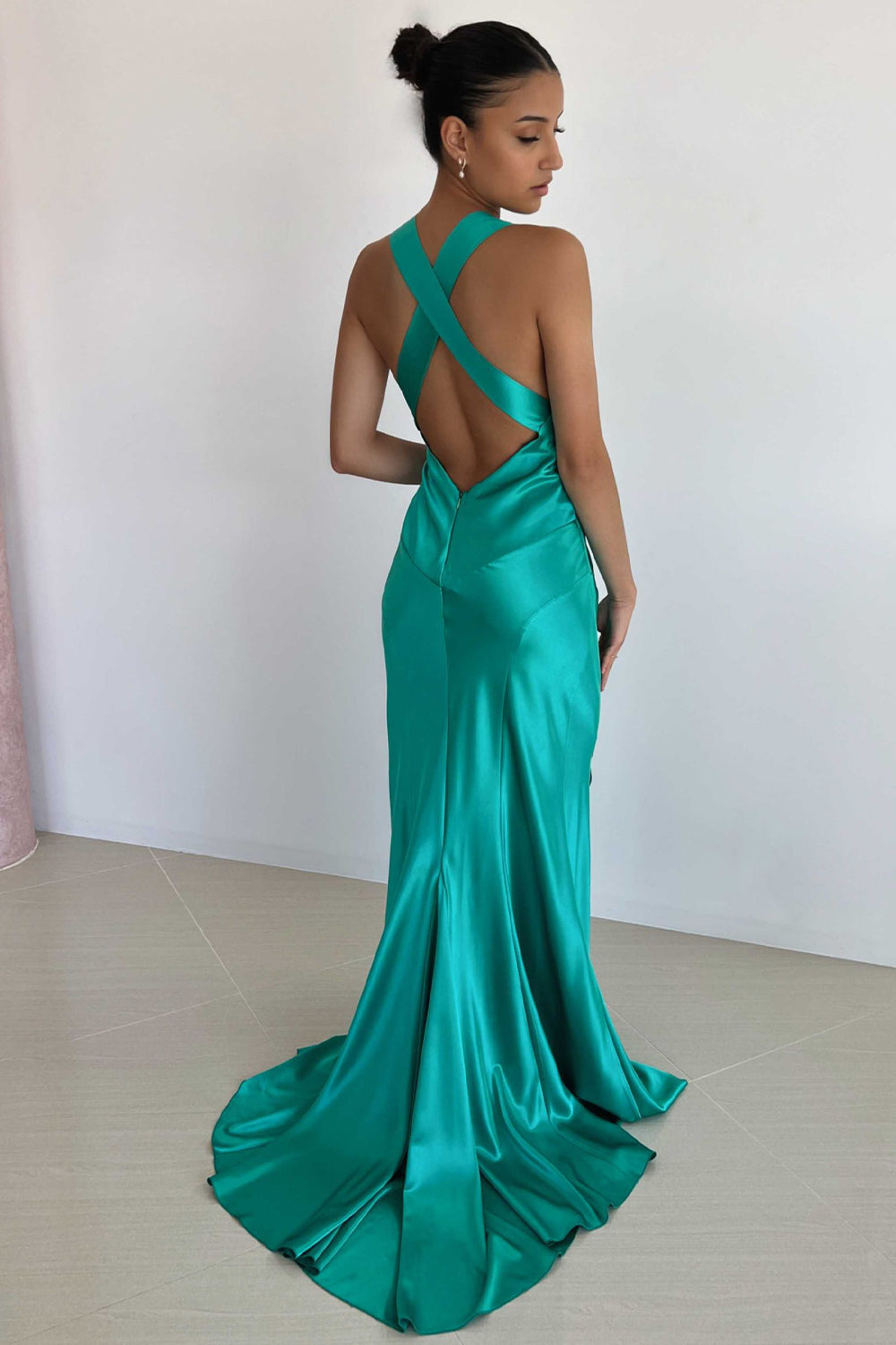 Simple Sheath V Neck Yellow Long Prom Dress with Open Back