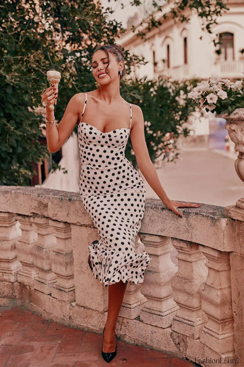 Tailored Dress Inspired by Contemporary Streetwear Fashion 8