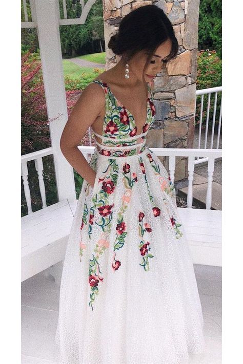 Princess Lace White Prom Dresses V Neck Backless Appliques Long Evening Dresses  C501
