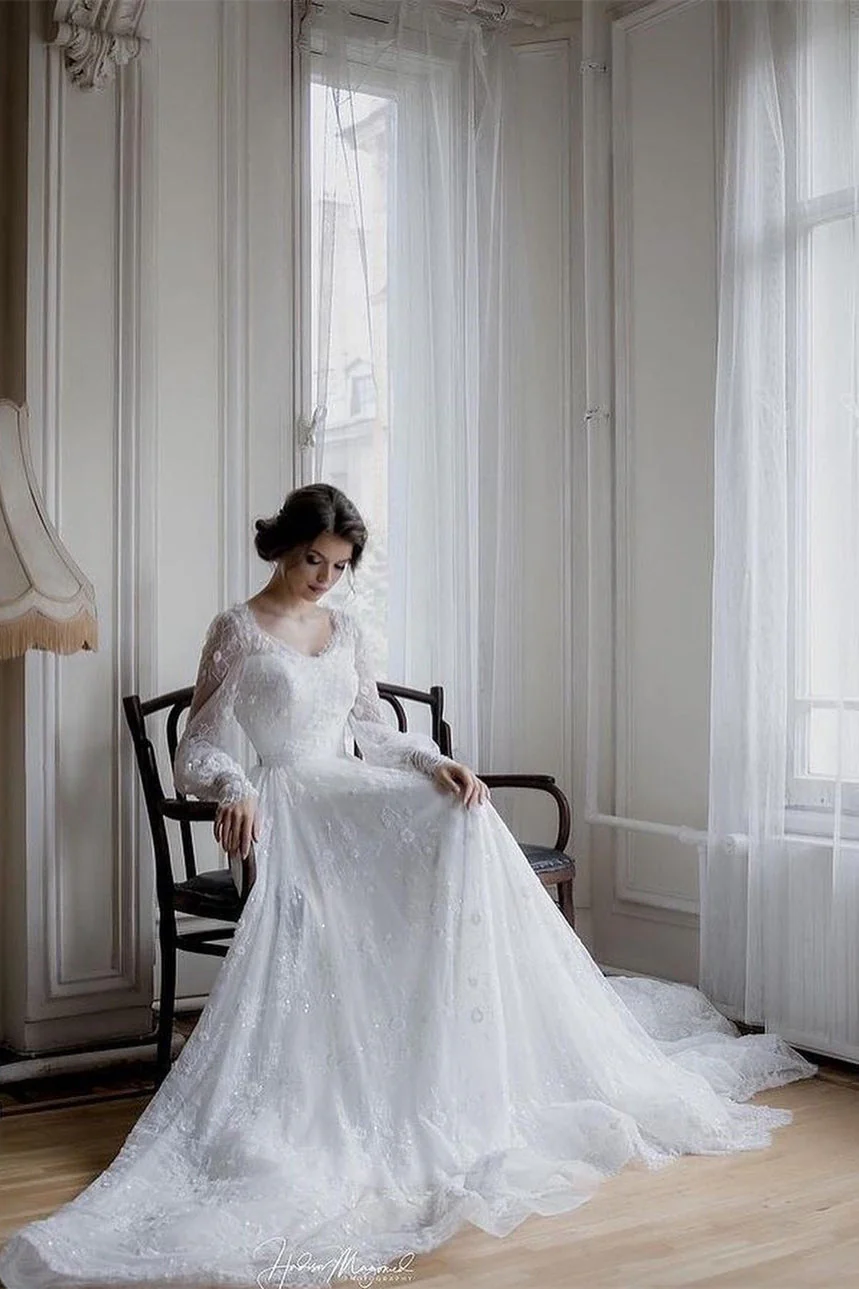 Romantic Long sleeves White Lace Flowers A-Line Wedding Dresses