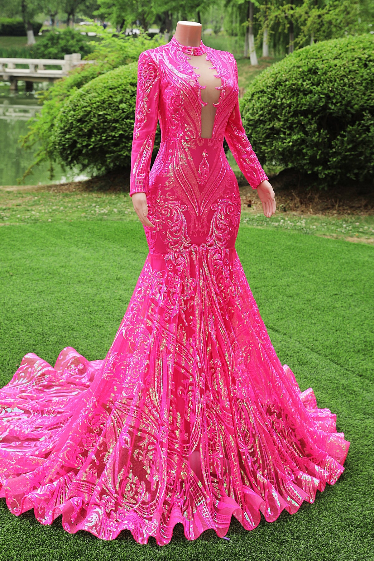 Saprkle Long sleeves Keyhole Mermaid Sequin Prom Dresses