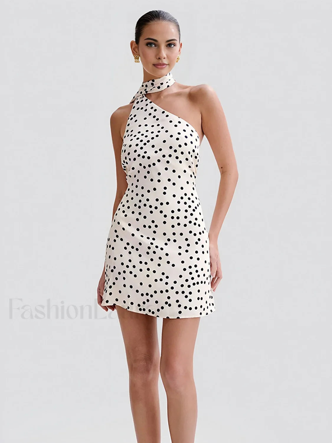 Cpcomense250708 044 Dress with Minimalist Everyday Styling