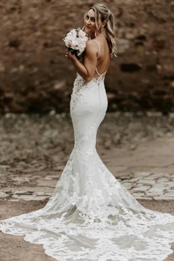 Sexy Long White Spaghetti Straps Mermaid Backless Wedding Dress with Lace (ZD15545)