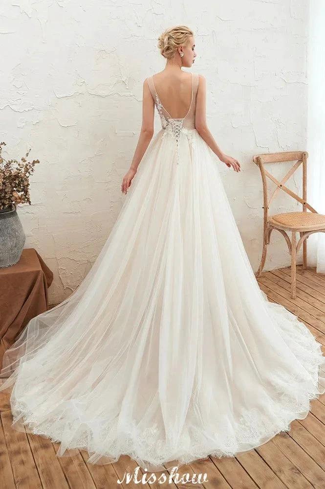 Sexy V-neck Princess Tulle Wedding Dress with Lace Appliques (ZD13979)
