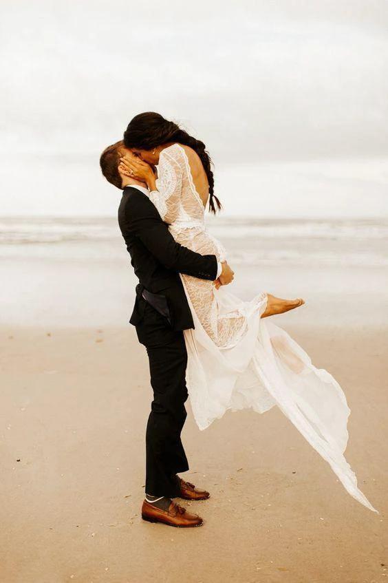 Sheath/Column  Lace Wedding Dress With Long Sleeve Open Back Bridal Gown (ZD16339)