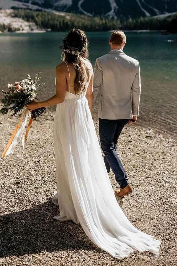 Simple A-line Spaghetti Straps Beach Chiffon Wedding Dresses with Lace (ZD15391)