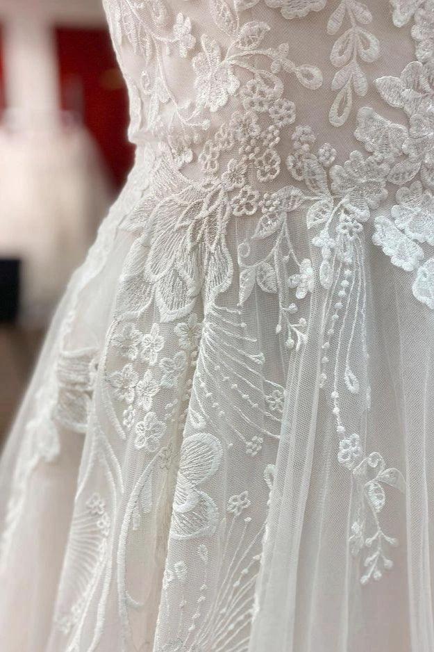 Simple Long A-line Tulle Lace V Neck Appliques Lace Open Back Wedding Dress (ZD15250)