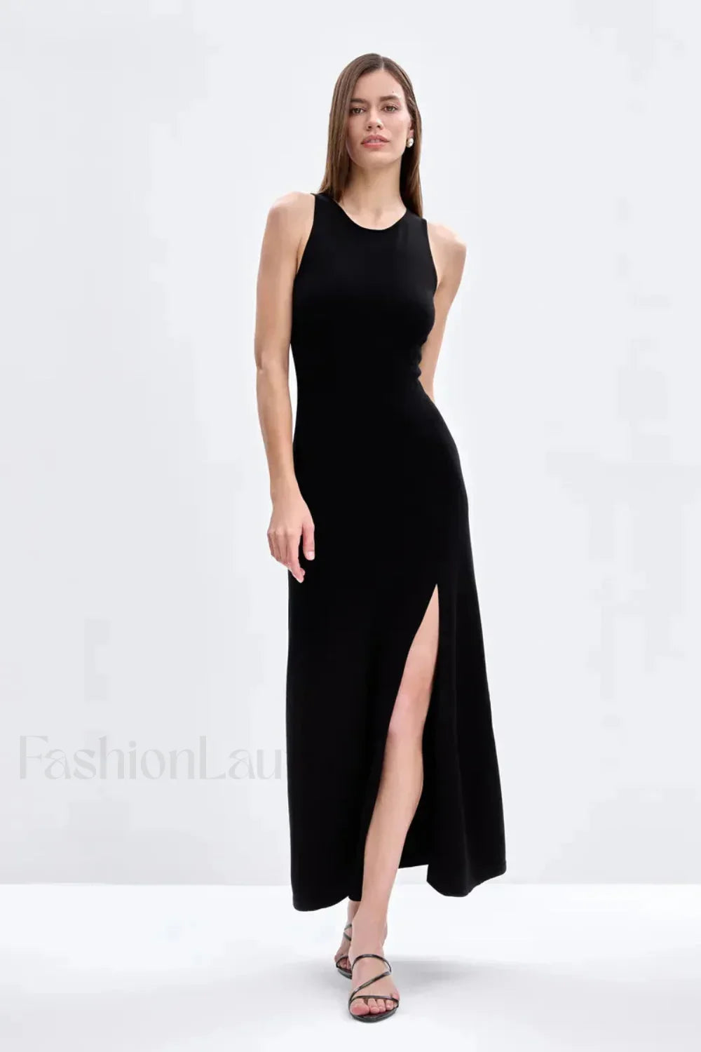 Sleeveless Split Bodycon Dress with Relaxed Fit and Modern Casual Wear