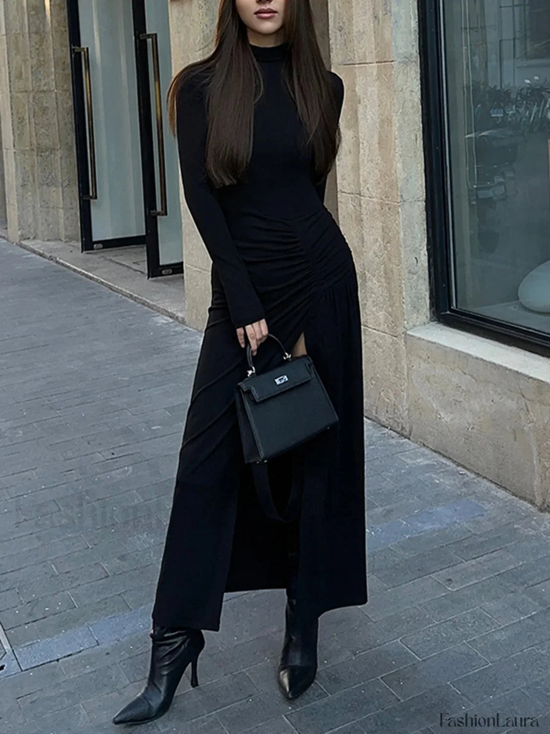 Minimalist Dress Inspired by Contemporary Streetwear Fashion 8