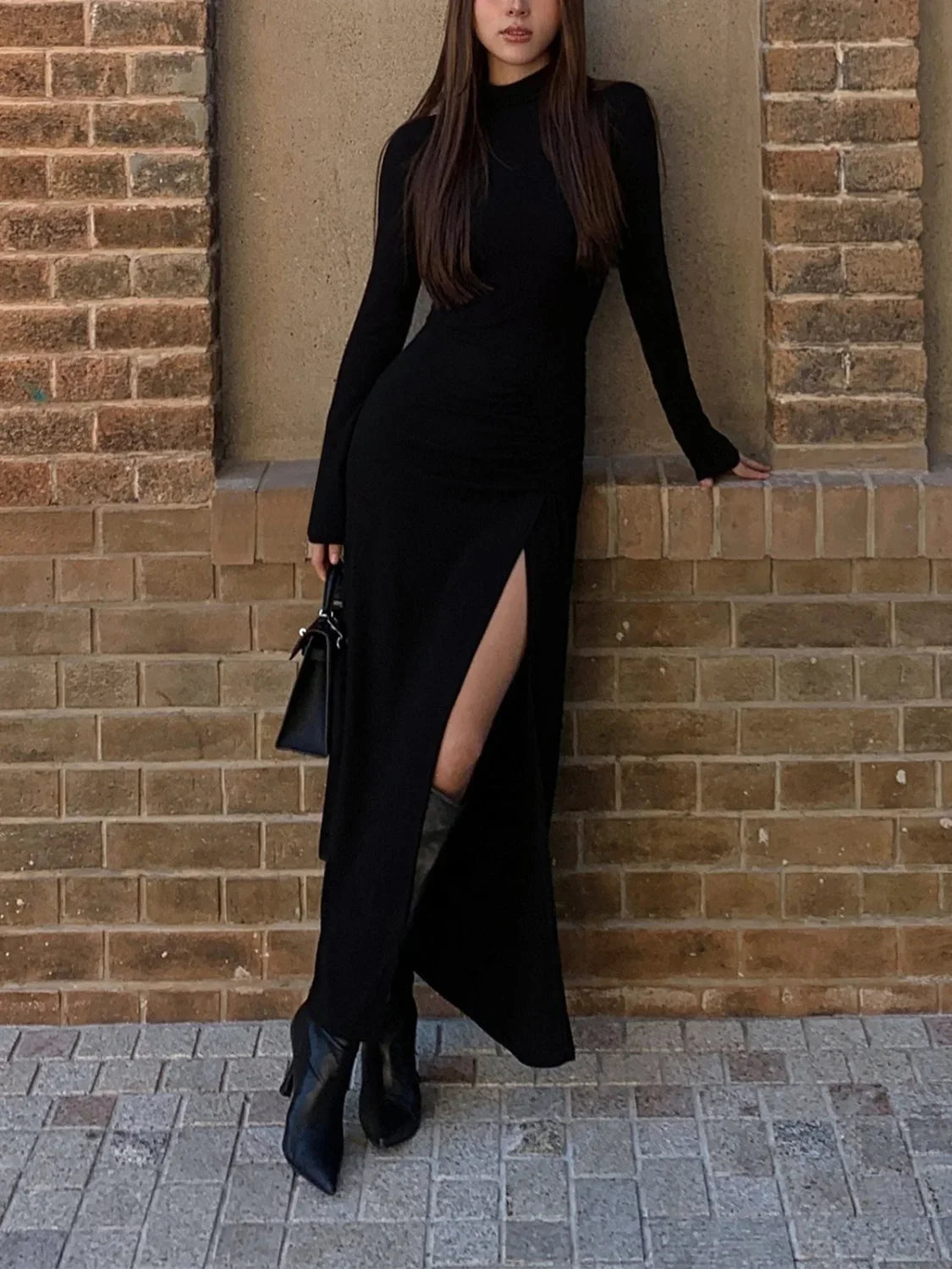 Minimalist Dress Inspired by Contemporary Streetwear Fashion 8