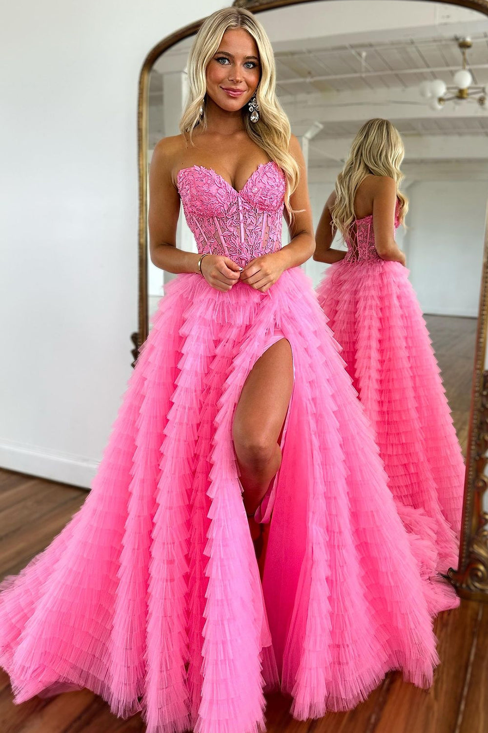 Charming A-Line Sweetheart Blue Corset Prom Dress with Appliques - FashionDia