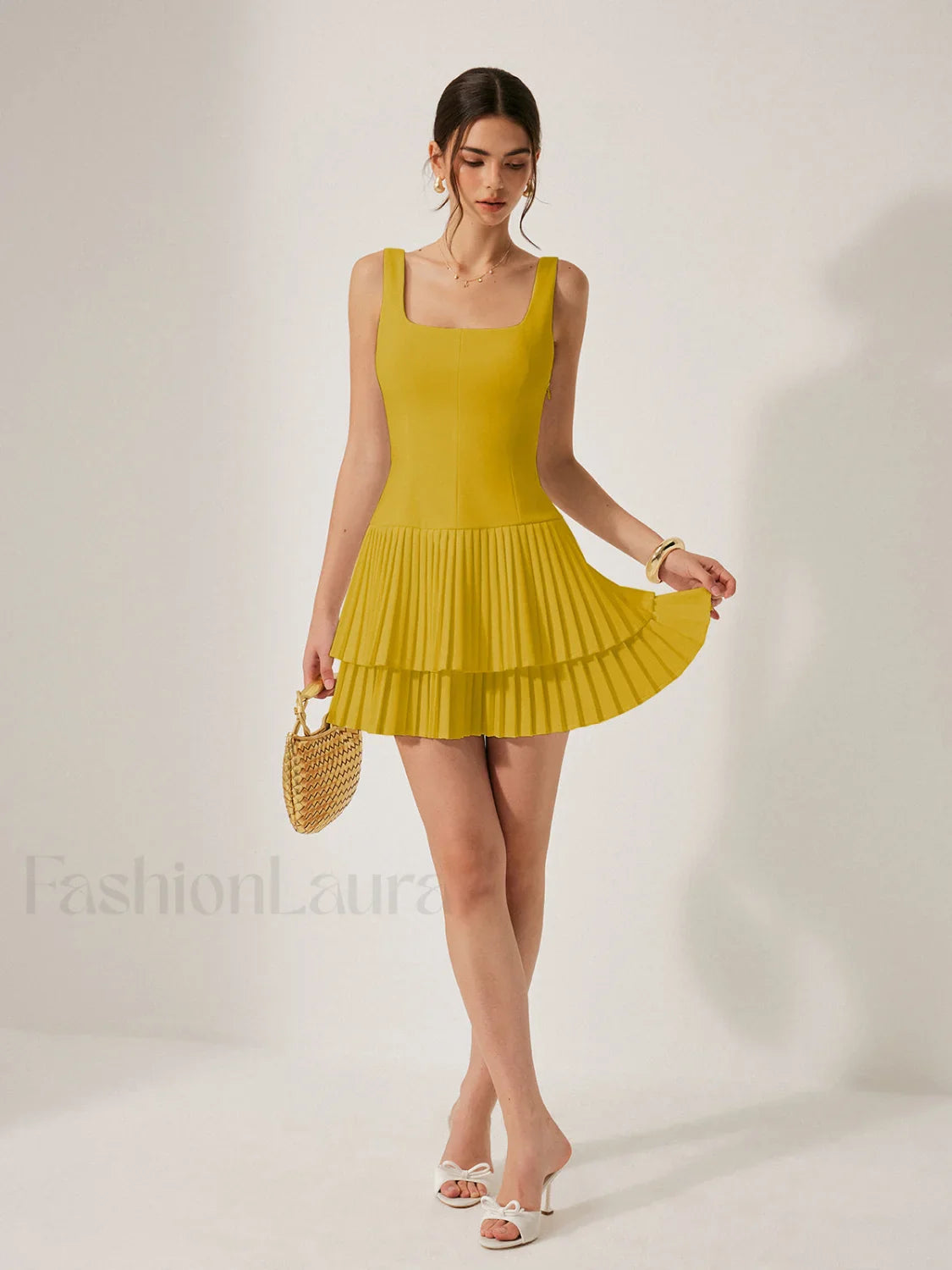 Classic Cpcomense250803 001 Dress for Modern Fashion Wear