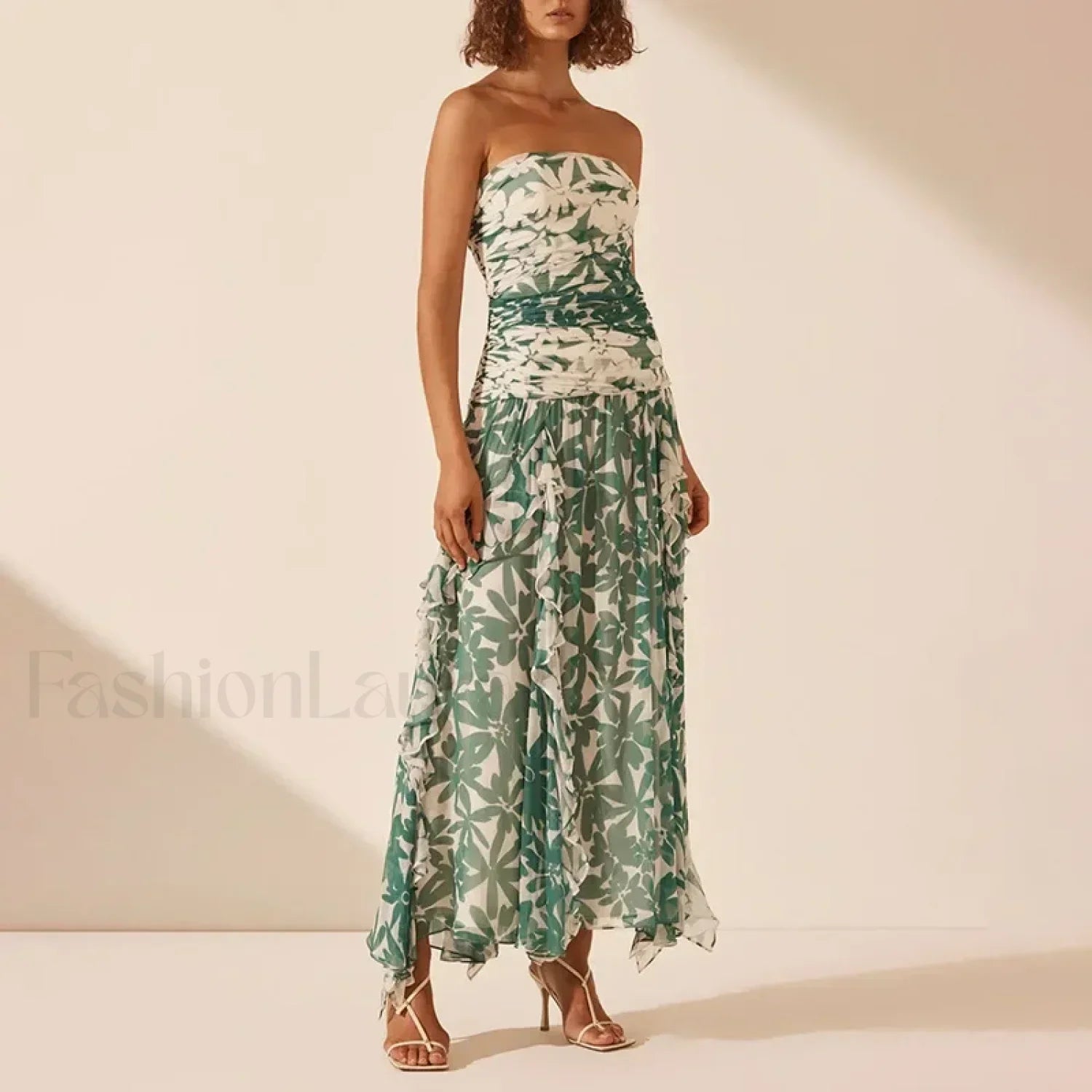 Strapless Pleated Chiffon Dress with Relaxed Fit and Streetwear Style