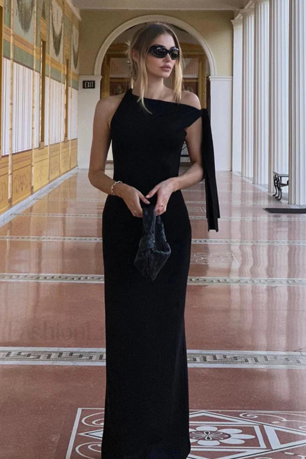 Vintage Inspired Strappy Simple Style Dress for Modern Fashion Wear
