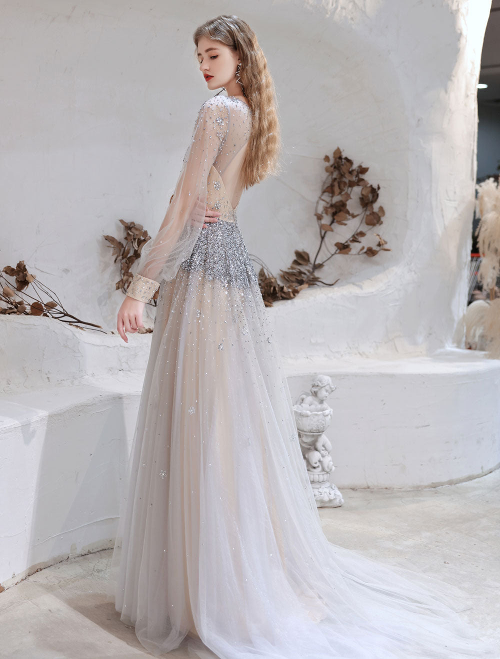 Stunning Evening Dress Light Grey A-Line Jewel Neck With Train Long Sleeves Zipper Formal Dinner Pageant Dress