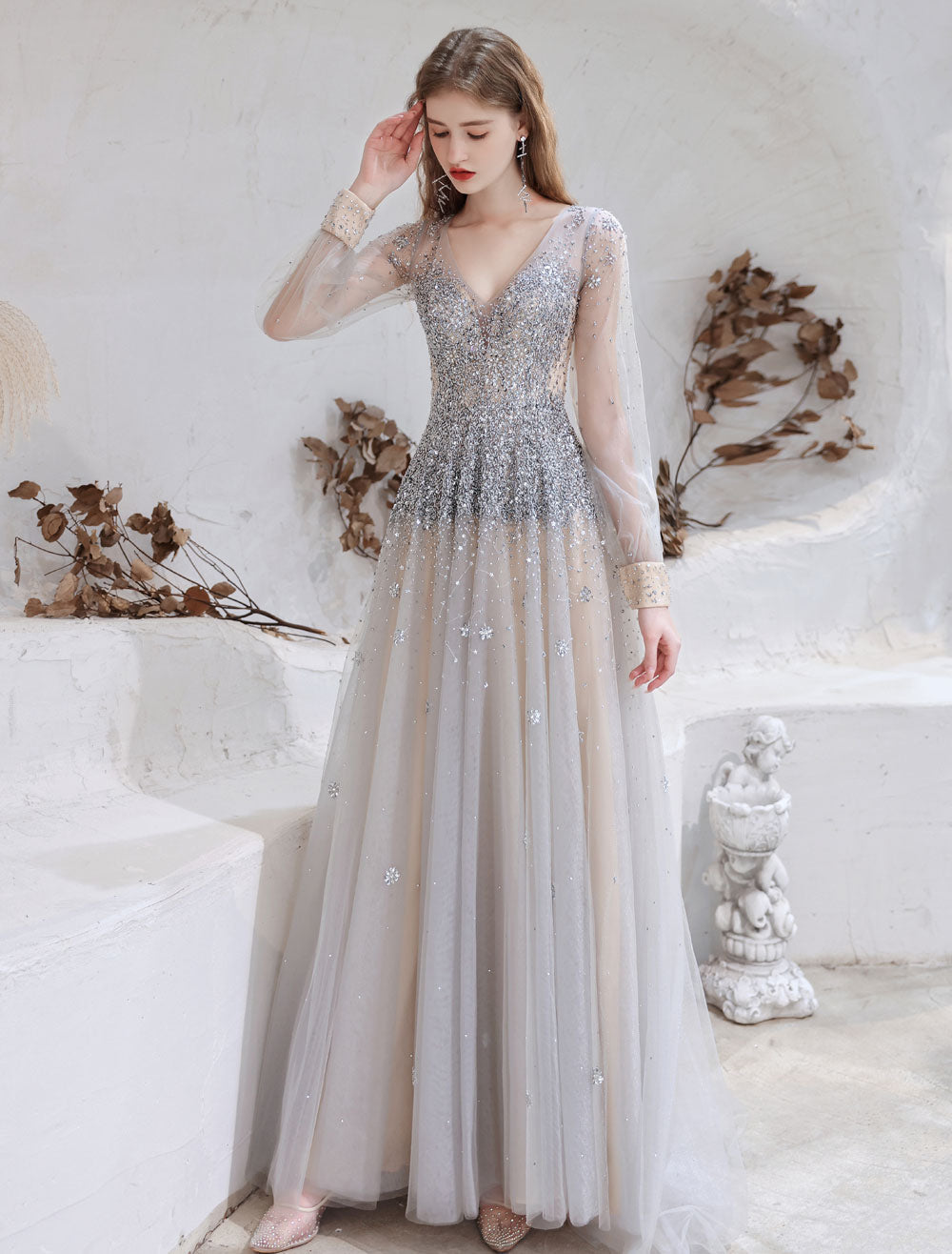 Stunning Evening Dress Light Grey A-Line Jewel Neck With Train Long Sleeves Zipper Formal Dinner Pageant Dress
