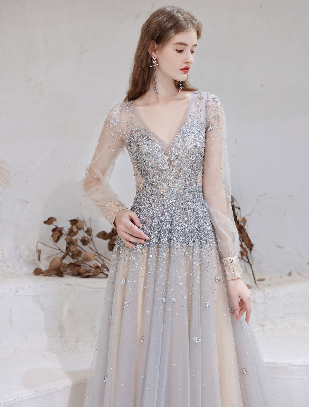 Stunning Evening Dress Light Grey A-Line Jewel Neck With Train Long Sleeves Zipper Formal Dinner Pageant Dress