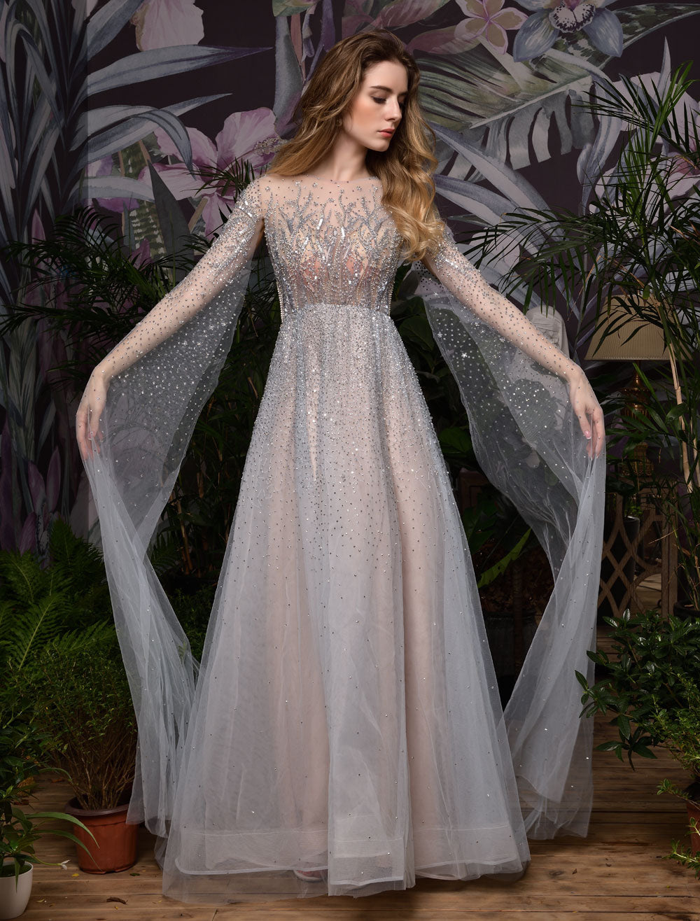 Stunning Wedding Dresses A-Line Sweep Short Sleeves Beaded Jewel Neck Tulle Bridal Dresses