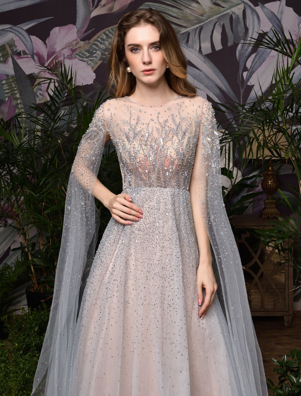 Stunning Wedding Dresses A-Line Sweep Short Sleeves Beaded Jewel Neck Tulle Bridal Dresses