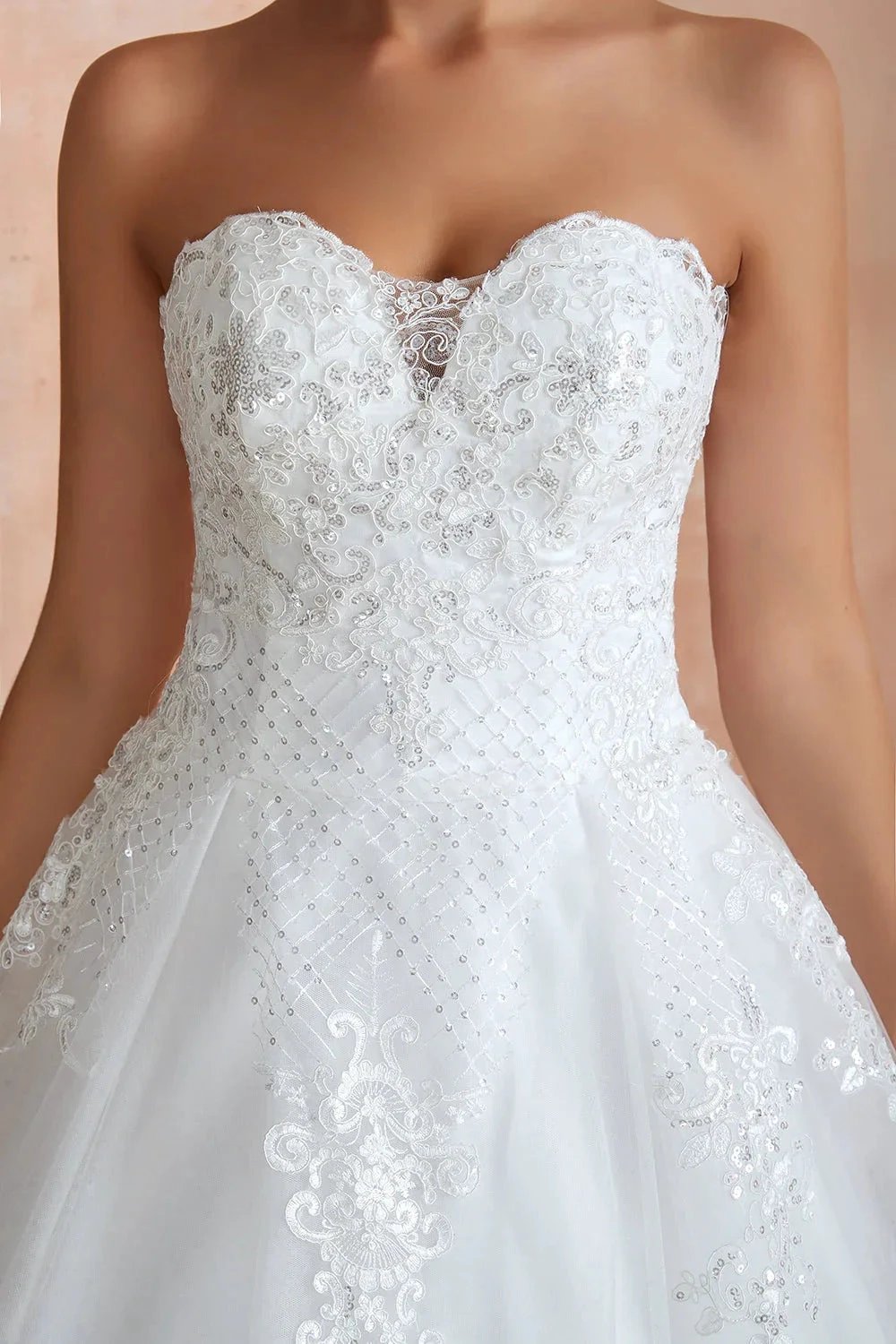 Stylish Long A-line Strapless Appliques Tulle Wedding Dress (ZD14405)