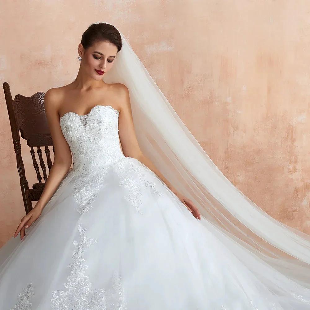 Stylish Long A-line Strapless Appliques Tulle Wedding Dress (ZD14405)