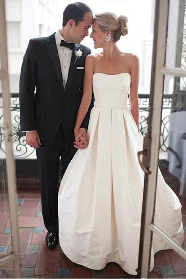 Sweetheart Court Train Ivory Satin Wedding Dress with Ruched (ZD16043)