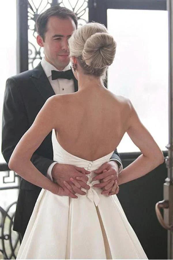 Sweetheart Court Train Ivory Satin Wedding Dress with Ruched (ZD16043)