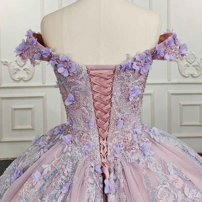 Sweetheart Off The Shoulder Beaded Floral Appliqu���� Quincea?Era Ball Gowns