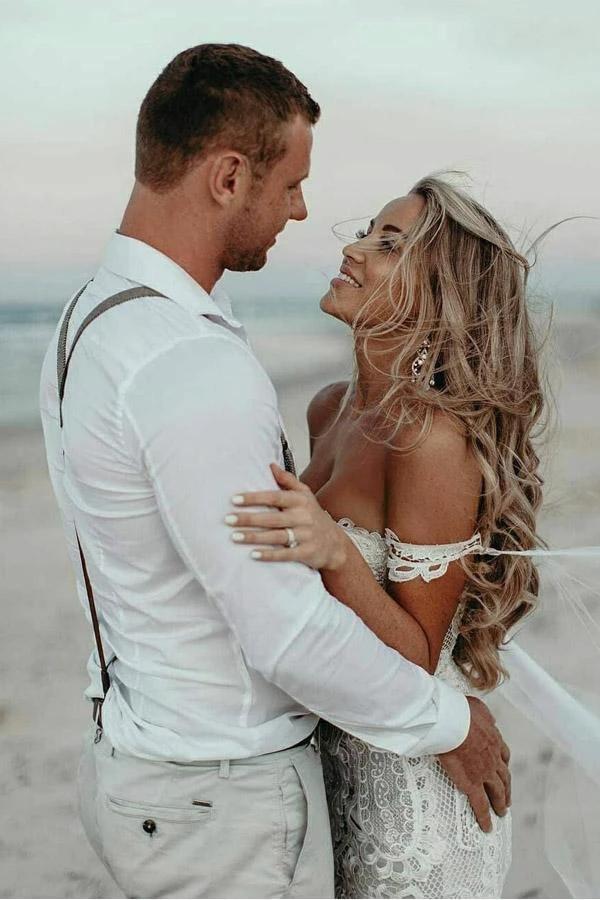 Sweetheart Sheath/Column Lace Appliques Beach Wedding Dress Bridal Dress (ZD15275)