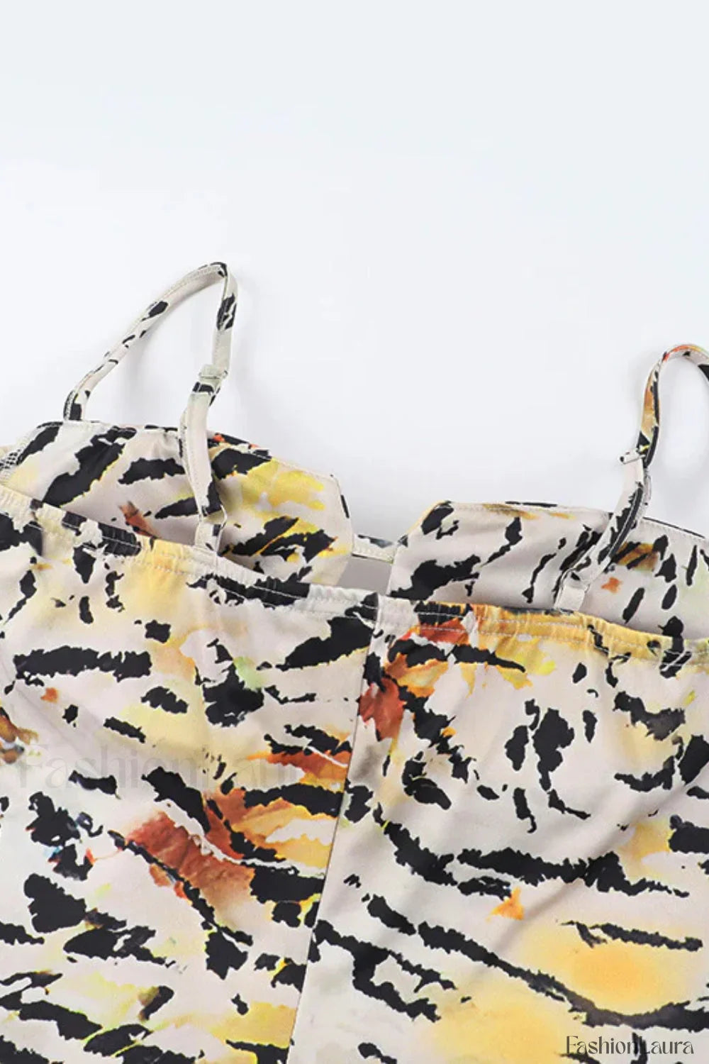 Classic Dress Inspired by Contemporary Streetwear Fashion 15