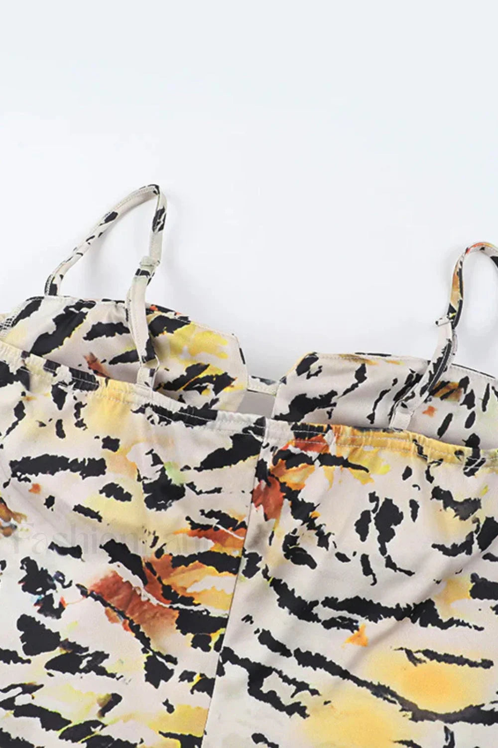 Classic Dress Inspired by Contemporary Streetwear Fashion 15
