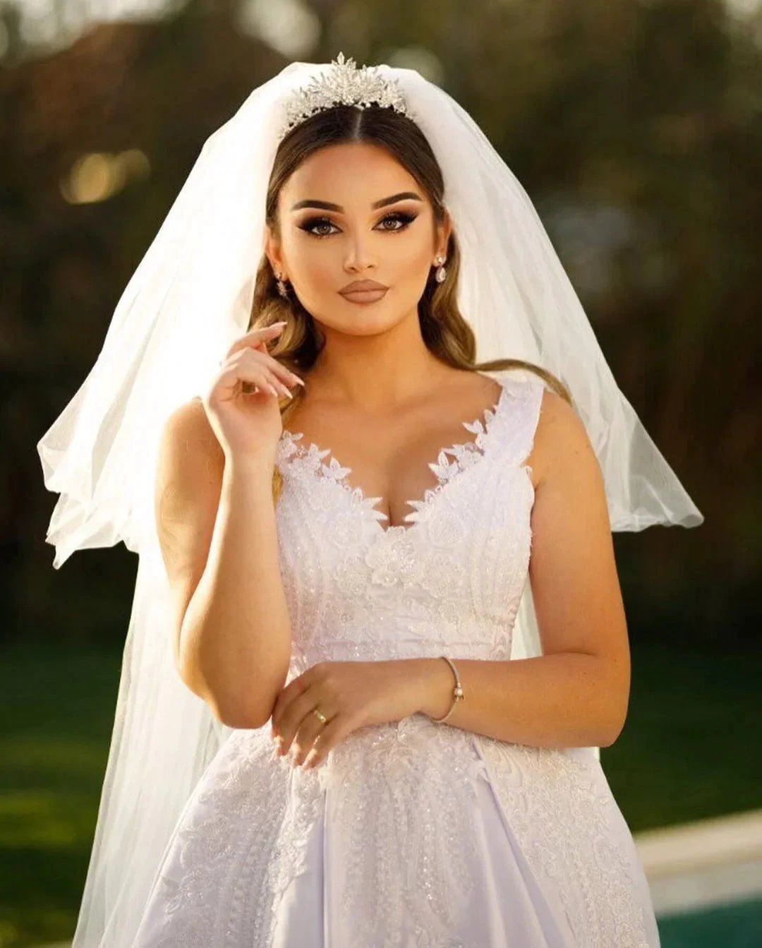 Trendy Floor Length Sweetheart Traps Sleeveless A-Line Satin Wedding Dress with Beads (ZD14778)