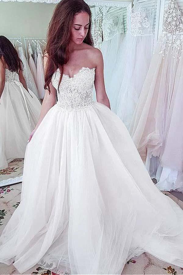 Tulle Sweetheart Neckline A-line Wedding Dresses With Lace Appliques (ZD15367)
