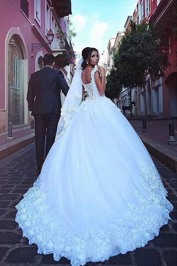 Tulle V-neck Neckline Ball Gown Wedding Dresses With Lace Appliques (ZD15406)