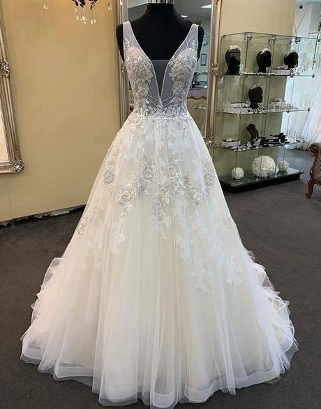 Unique Long A-line Tulle V Neck Beaded Lace Wedding Dress (ZD15818)