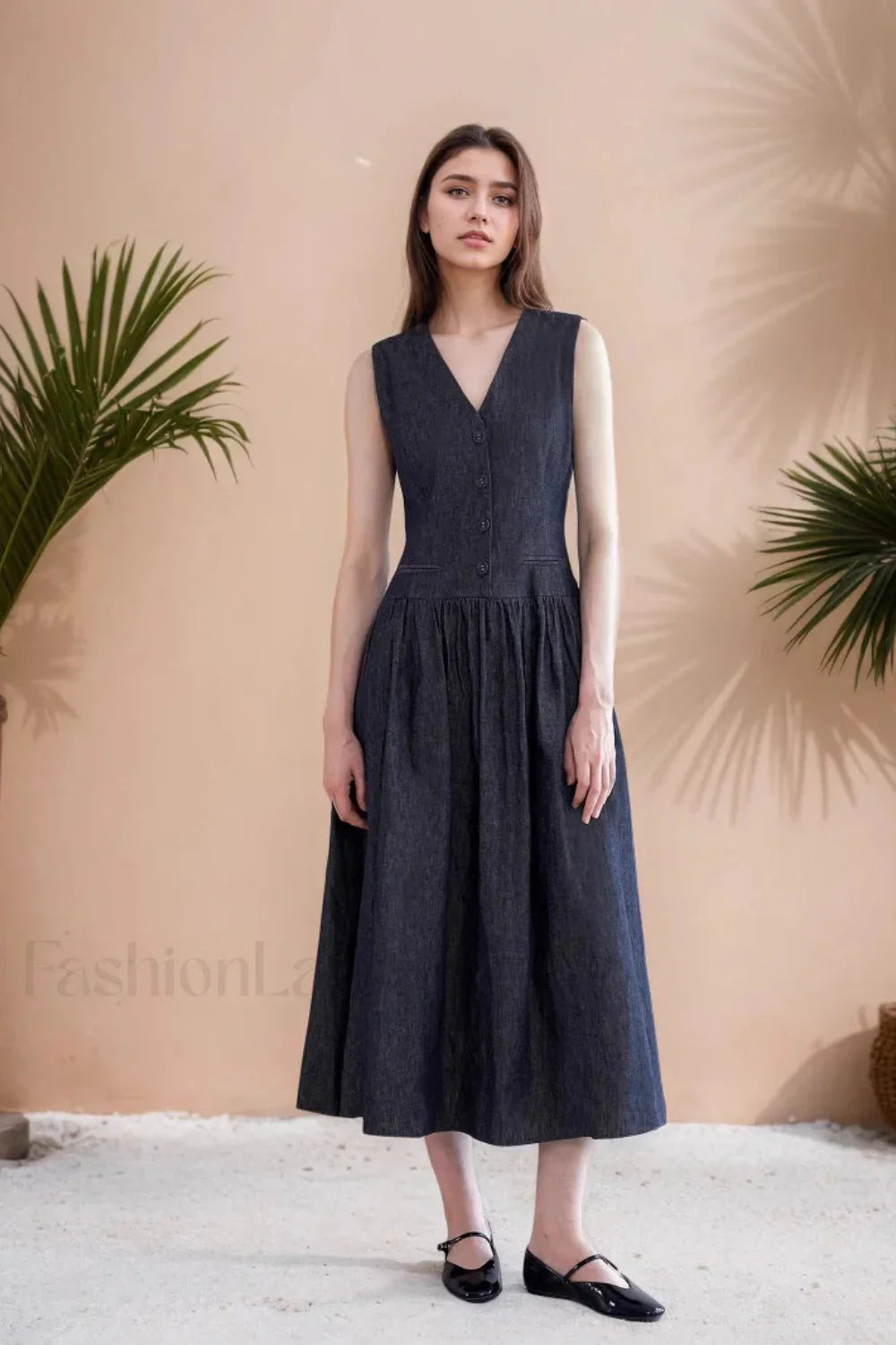 V Neck Pocket Dress with Relaxed Fit and Comfort Fit Design